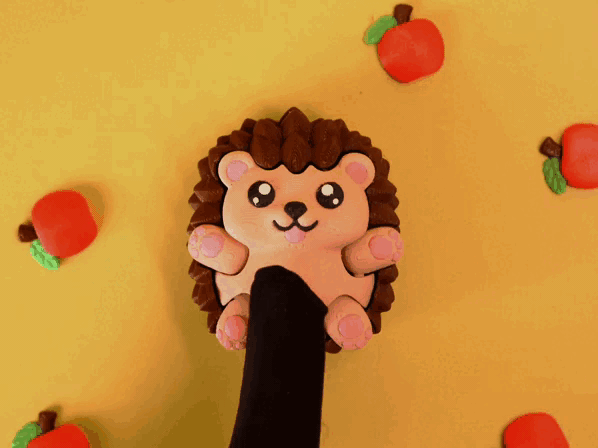 Clicky Hedgehog Fidget – Hide & Seek Paws! 🦔